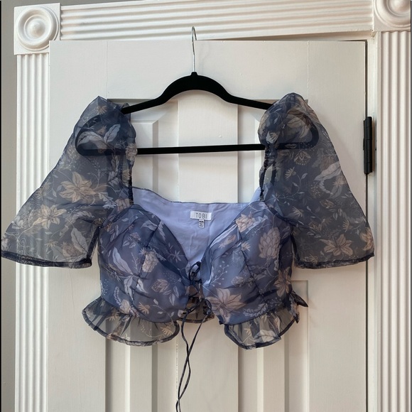 STUNNING TOBI FLORAL CROP TOP - Picture 5 of 6